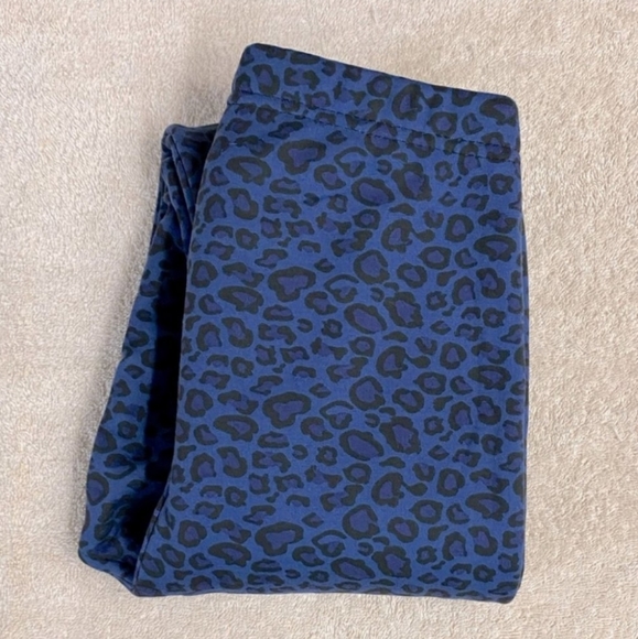 4/$60 Blue Animal Print Fleece Lined Warm Leggings - Size XS/S - Picture 4 of 9